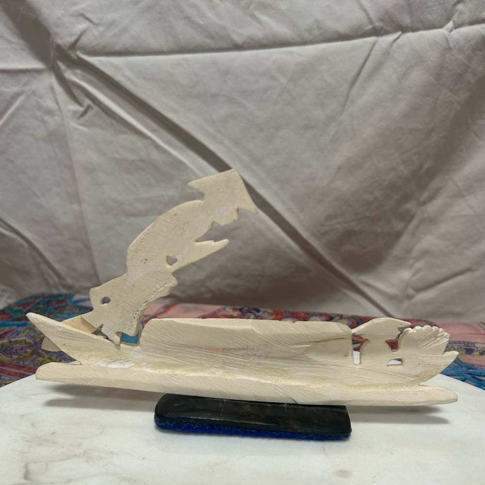 Scrimshaw Bone carving,  Asian boat scene, vintage - Picture 3 of 7